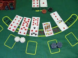 Antarmuka mobile queenslot99 menampilkan pasar taruhan esports